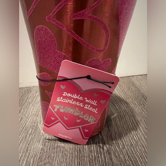 Super Cute Shimmering Hearts Tumbler with Heart Topper- 30 oz- NWT - Picture 2 of 5